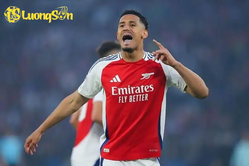 Kinh nghiệm của Saliba được đánh giá cao trong trận đấu này. Ảnh: NBC