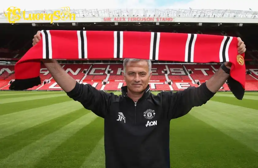 Man Utd cân nhắc bổ nhiệm Jose Mourinho nếu sa thải Ruben Amorim Man Utd cân nhắc bổ nhiệm Jose Mourinho nếu sa thải Ruben Amorim