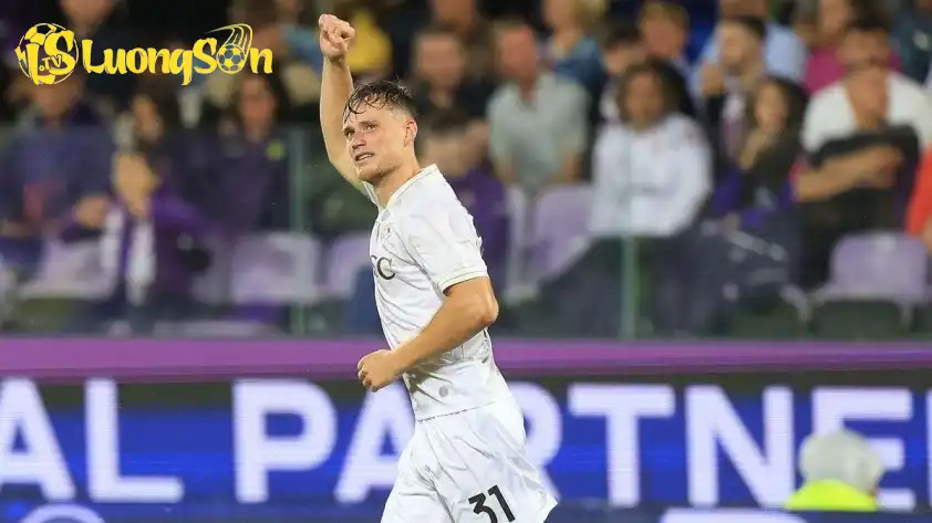 Anh cũng chia sẻ là nhờ De Bruyne và Lukaku đã giúp anh hòa nhập nhanh hơn với Napoli