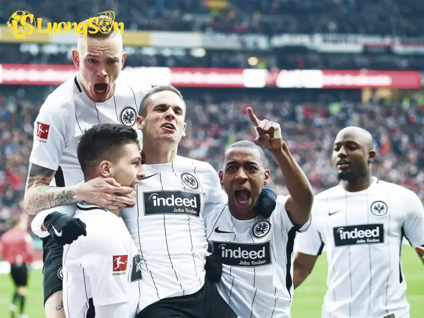 Eintracht Frankfurt và Galatasaray không có nhiều sự chênh lệch về đẳng cấp (Ảnh: ESPN)