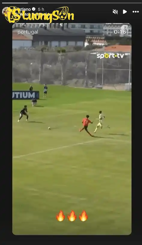 Ronaldo chia sẻ phản ứng của mình sau khi con trai ghi bàn đầu tiên cho U16 Bồ Đào Nha. Ảnh: @cristiano / Instagram Ronaldo chia sẻ phản ứng của mình sau khi con trai ghi bàn đầu tiên cho U16 Bồ Đào Nha.